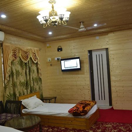 Hotel Grg Residency Srīnagar Esterno foto